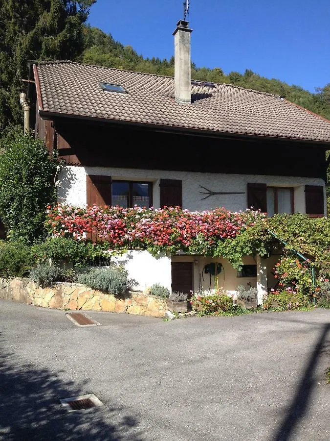 Gite L'Ancolie Marignier 0*,  France